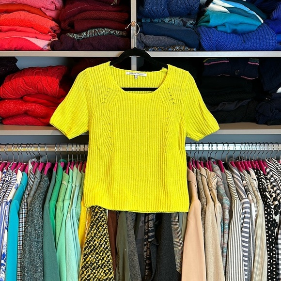 Collective concepts yellow short sleeve scoop neck knitted sweater size XS​ - Picture 1 of 3